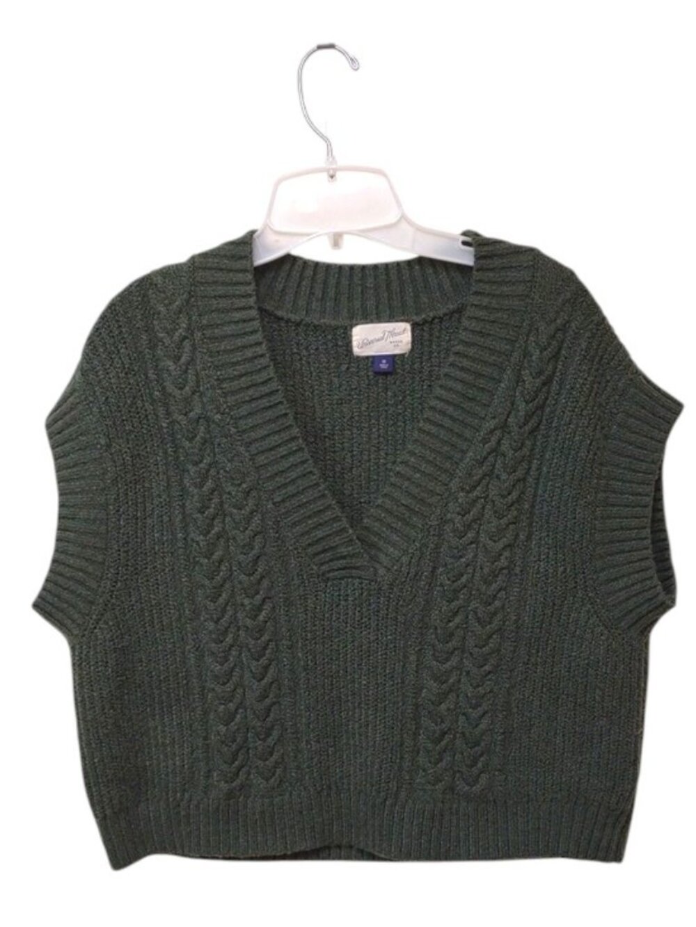 Universal Thread Dark Academia Preppy‎ Cable Knit Sweater Vest Green Cozy V Neck